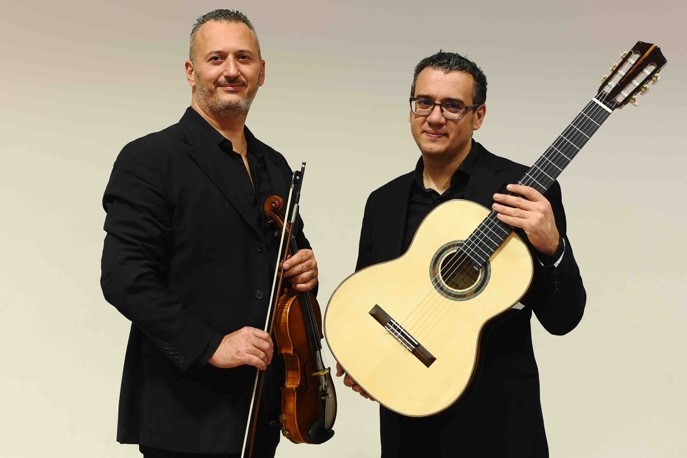  Candlelight concert: il 28 dicembre omaggio ad Astor Piazzolla  in santa Maria de’Lama con il Sator Duo