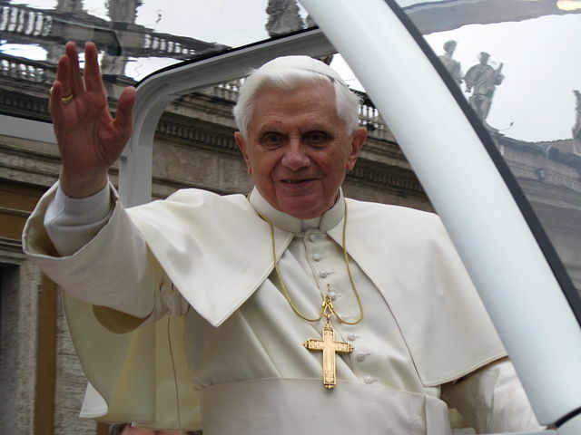  Città del Vaticano: addio a Papa Benedetto XVI, grande teologo tra le turbolenze della Chiesa